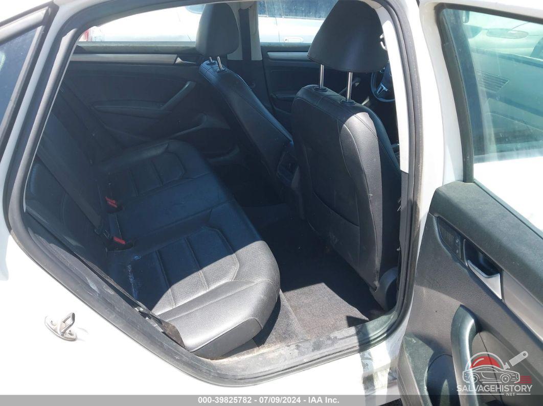 1VWAT7A37FC002118 2015 VOLKSWAGEN PASSAT photo no. 8