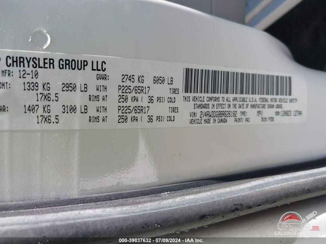 2V4RW3DG8BR626182 2011 VOLKSWAGEN ROUTAN photo no. 9