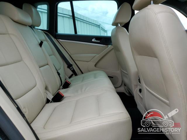 WVGBV7AX3FW049094 2015 VOLKSWAGEN TIGUAN photo no. 11