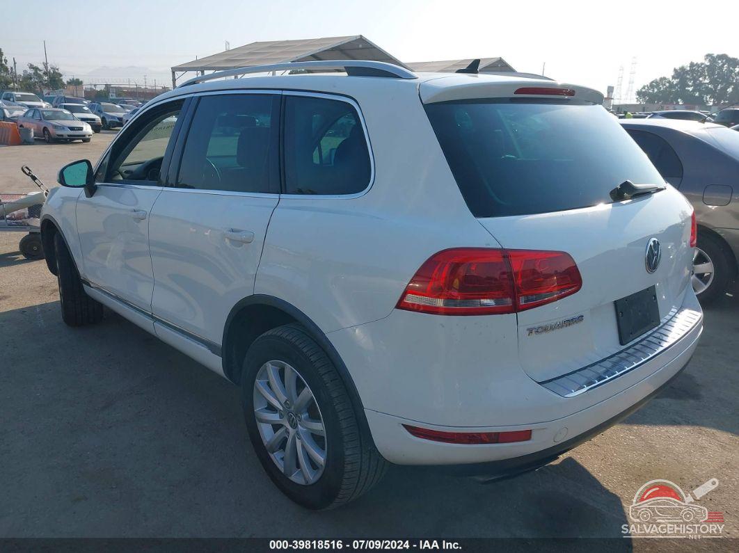 WVGFF9BP3BD006356 2011 VOLKSWAGEN TOUAREG photo no. 3