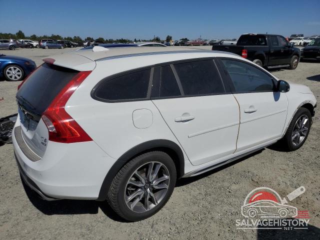 YV440MWK9J2059777 2018 VOLVO V60 photo no. 3