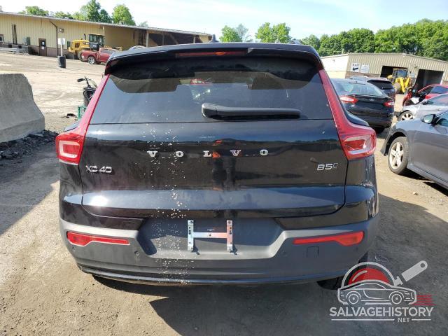 YV4L12UK9R2226795 2024 VOLVO XC40 CORE photo no. 6