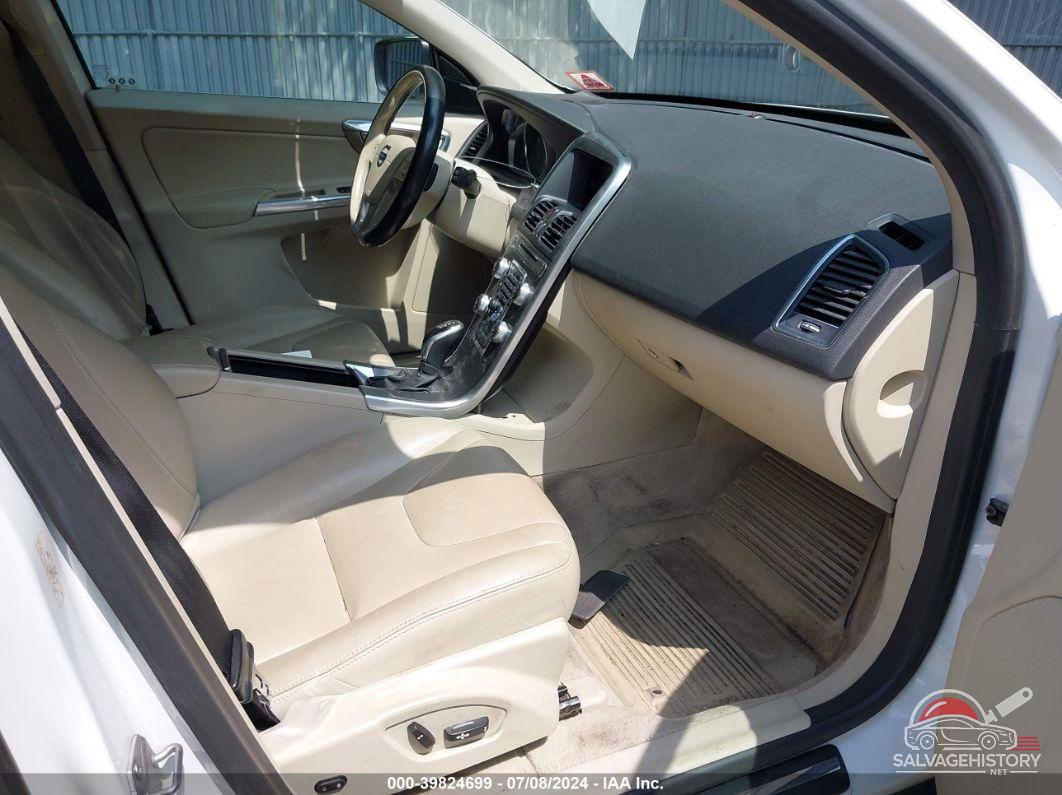 YV4612RK8F2665150 2015 VOLVO XC60 photo no. 5
