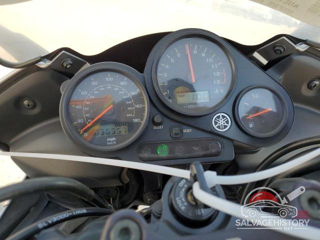 JYARN07Y82A000440 2002 YAMAHA FZS10 photo no. 7
