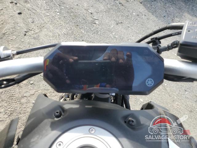 JYARM32E8NA005126 2022 YAMAHA MT07 photo no. 7