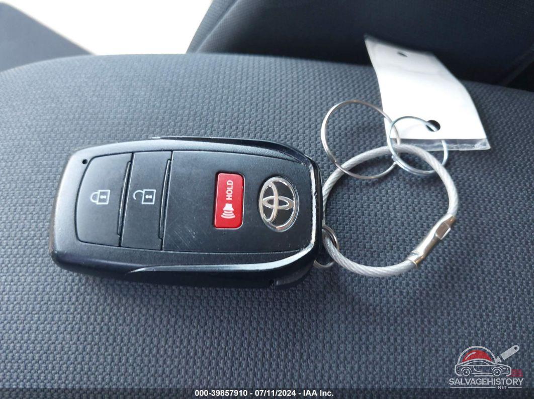 7MUCAABG9NV024754 2022 TOYOTA COROLLA CROSS photo no. 11