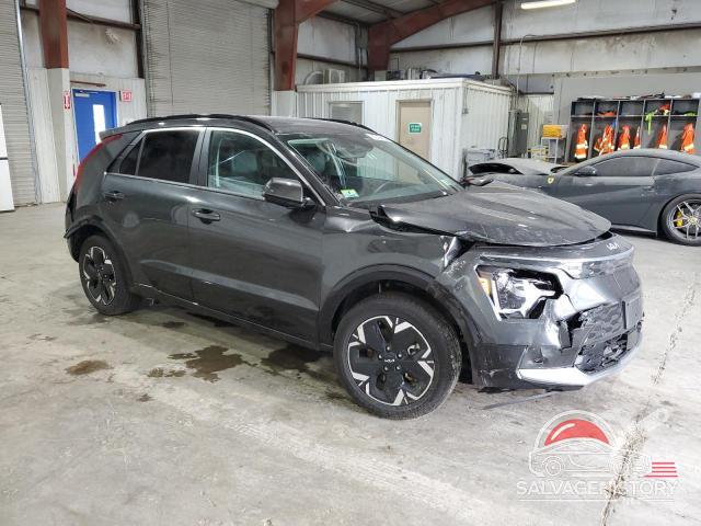KNDCR3L12P5048413 2023 KIA NIRO WIND photo no. 4