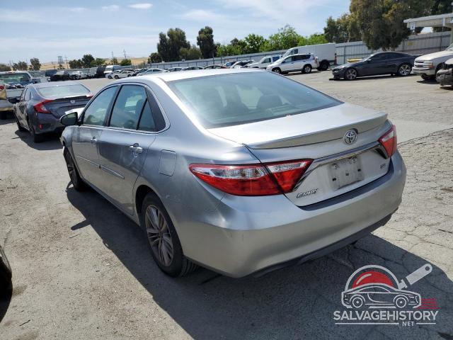 4T1BF1FKXFU039617 2015 TOYOTA CAMRY photo no. 2