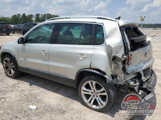 WVGAV7AX3CW555886 2012 VOLKSWAGEN TIGUAN photo no. 2