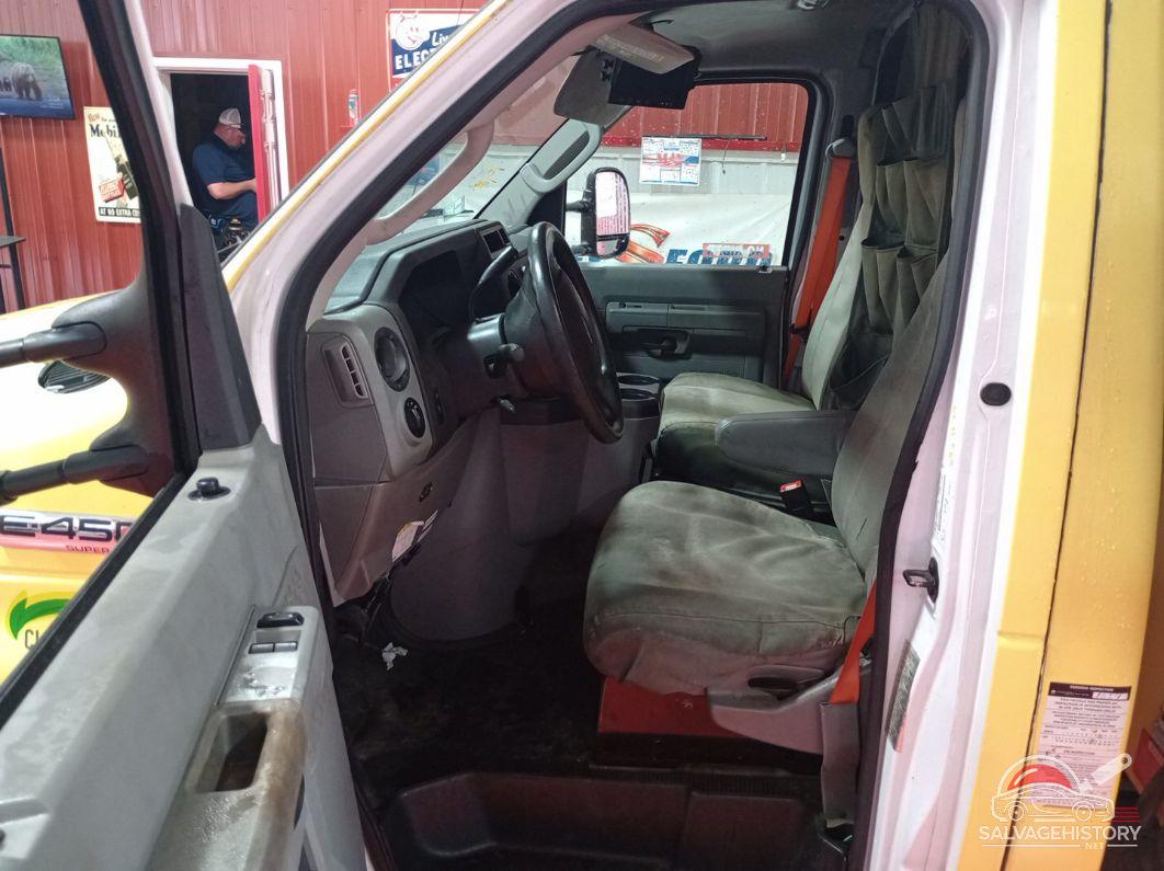 1FDXE4FS5HDC68624 2017 FORD ECONOLINE photo no. 6