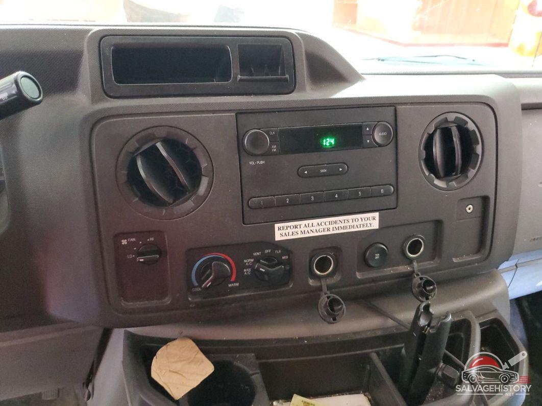 1FDXE4FS3HDC69044 2017 FORD ECONOLINE photo no. 6
