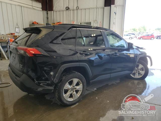 2T3P1RFV2MC161701 2021 TOYOTA RAV4 photo no. 3