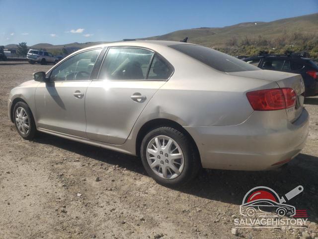 3VWD17AJ5EM249880 2014 VOLKSWAGEN JETTA photo no. 2