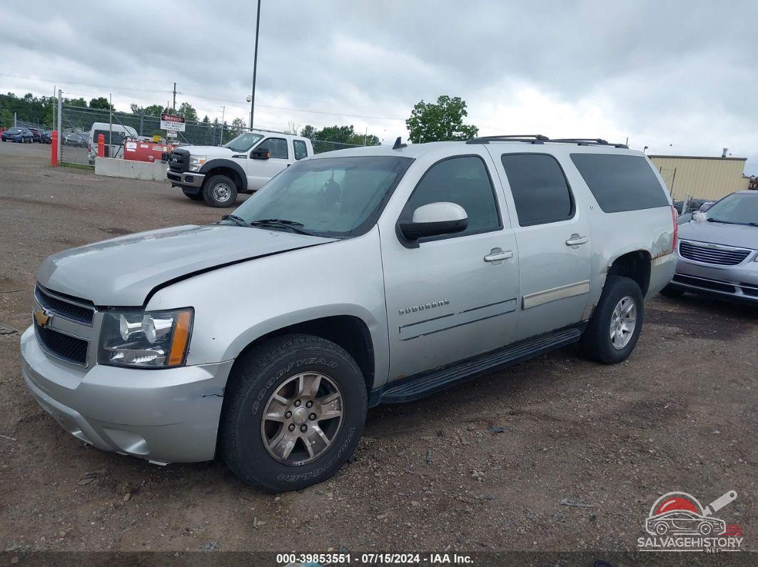 1GNUKJE33AR245965 2010 CHEVROLET SUBURBAN photo no. 2