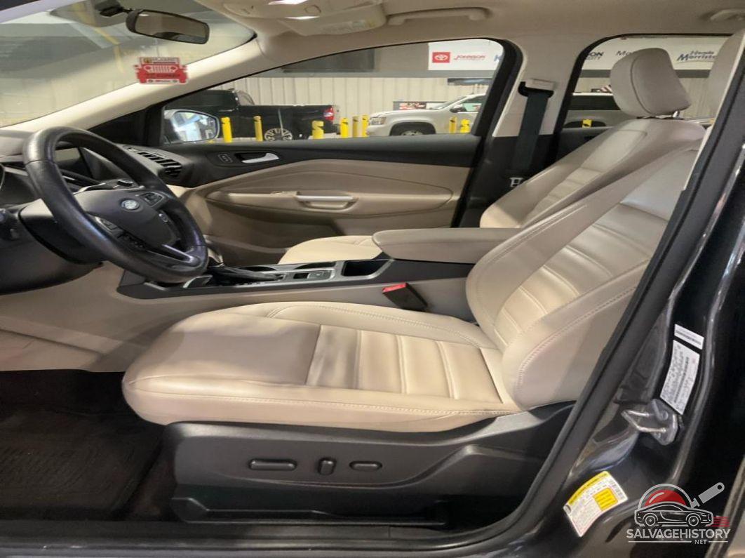 1FMCU9HD0KUC07671 2019 FORD ESCAPE photo no. 4