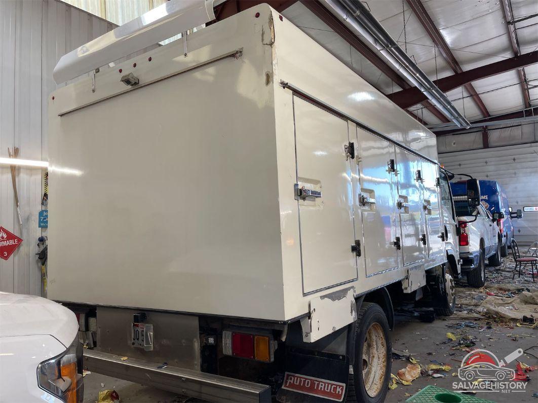 54DC4W1B4GS813548 2016 ISUZU NPR HD GAS REG photo no. 3
