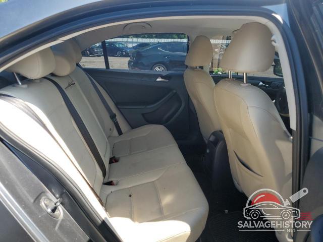 3VWDP7AJ2CM332484 2012 VOLKSWAGEN JETTA photo no. 10