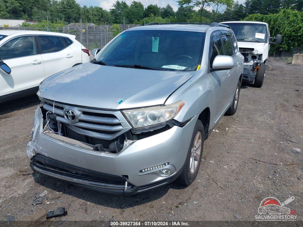 5TDBK3EH9BS056215 2011 TOYOTA HIGHLANDER photo no. 2