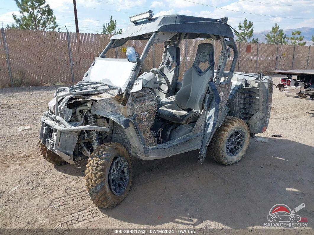 3JBKKPN19DJ000132 2013 CAN-AM COMMANDER photo no. 2