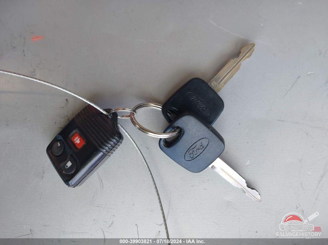 1FMYU031X2KD34390 2002 FORD ESCAPE photo no. 11