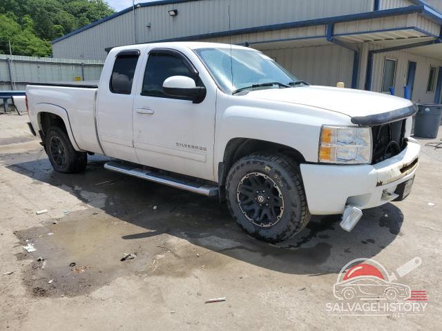 1GCRKSE37BZ255159 2011 CHEVROLET ALL Models photo no. 4