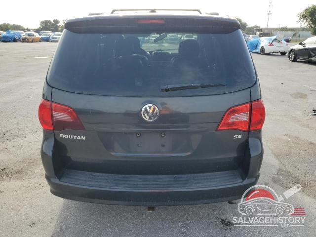 2V4RW3DG5BR767131 2011 VOLKSWAGEN ROUTAN photo no. 6