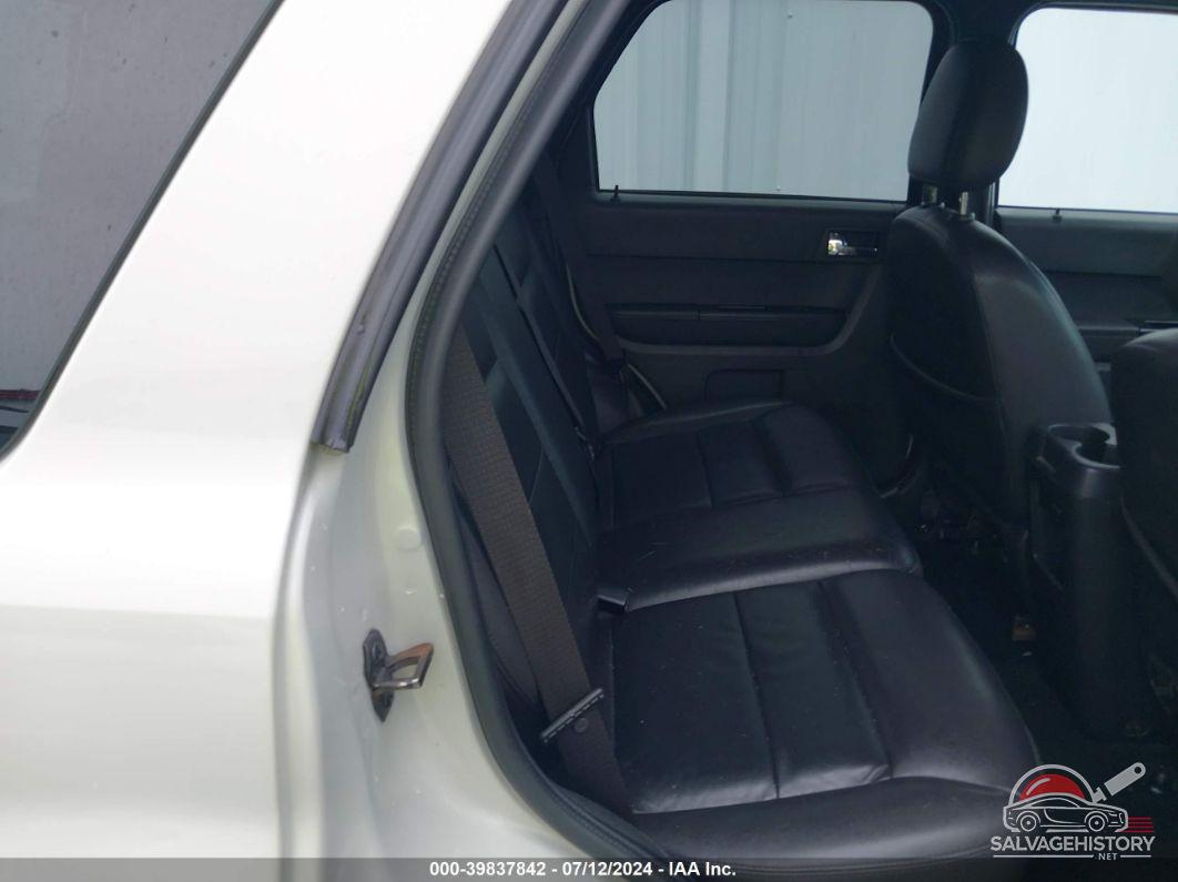 1FMCU94198KD00768 2008 FORD ESCAPE photo no. 8