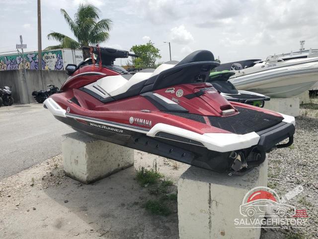 YAMA3998C919 2019 YAMAHA FX SHO CRU photo no. 3