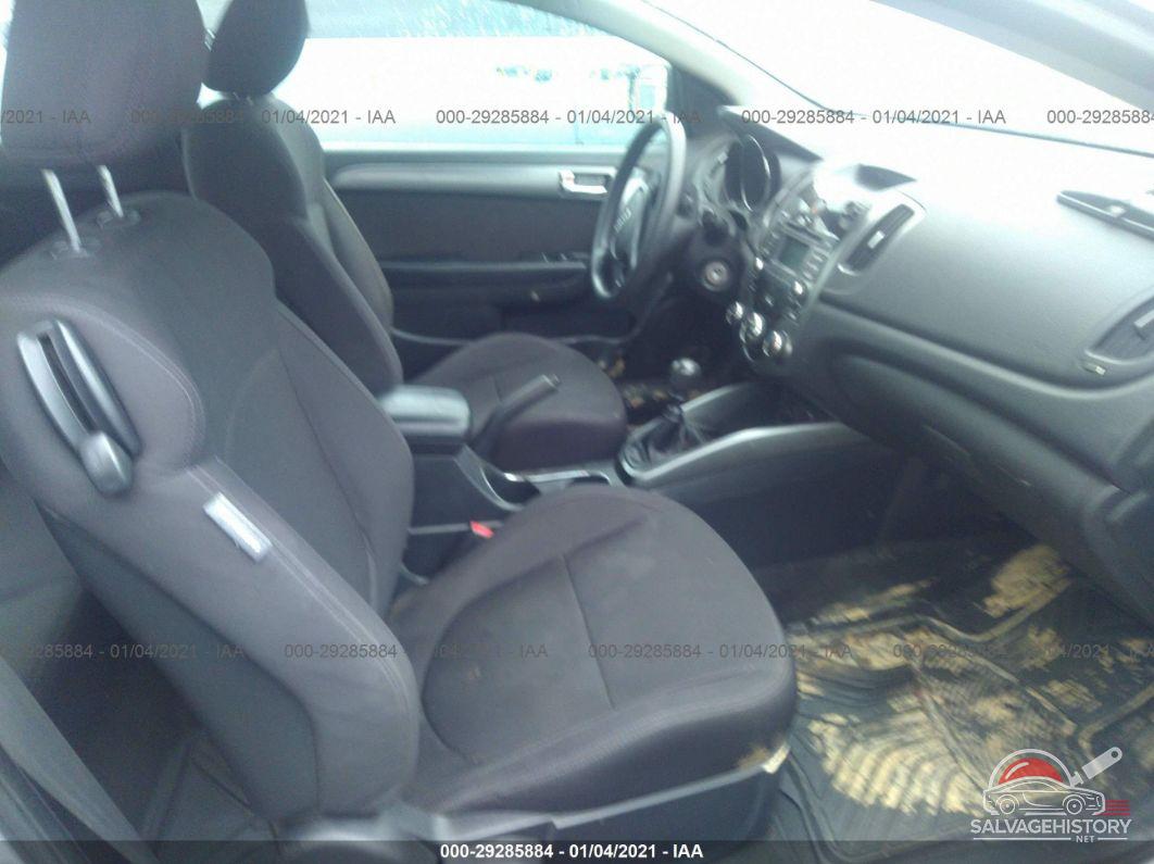 KNAFU6A27D5668479 2013 KIA FORTE KOUP photo no. 5