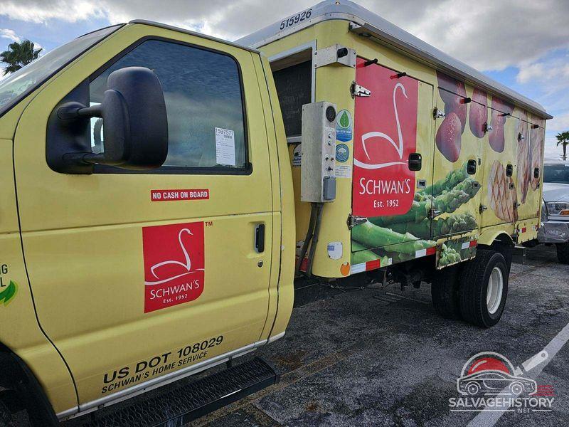 1FDXE4FS4HDC68629 2017 FORD E-450 CUTAWAY photo no. 3