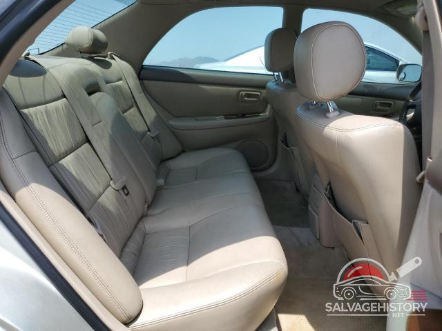 JT8BF28G3W5041592 1998 LEXUS ES300 photo no. 10