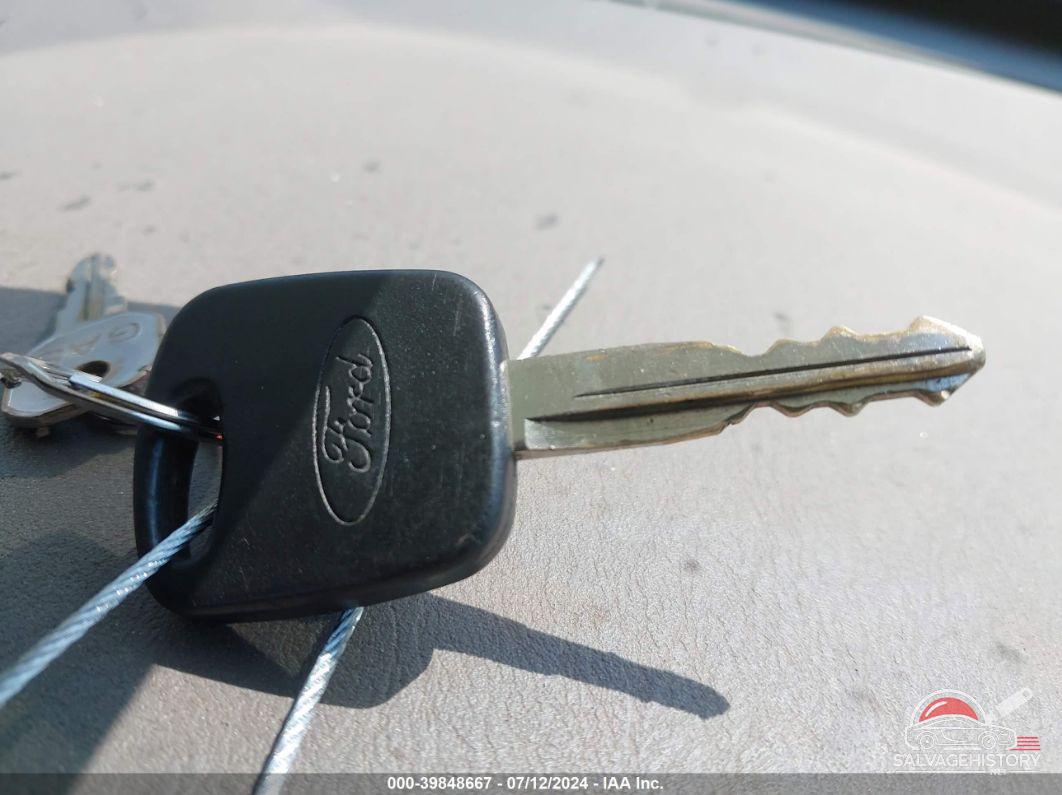 1FAFP33Z14W130055 2004 FORD FOCUS photo no. 11