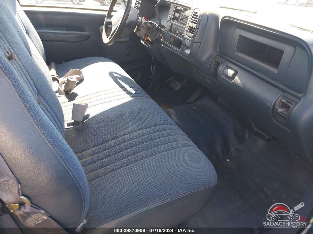 1GCGC24R5YR110365 2000 CHEVROLET C2500 photo no. 8