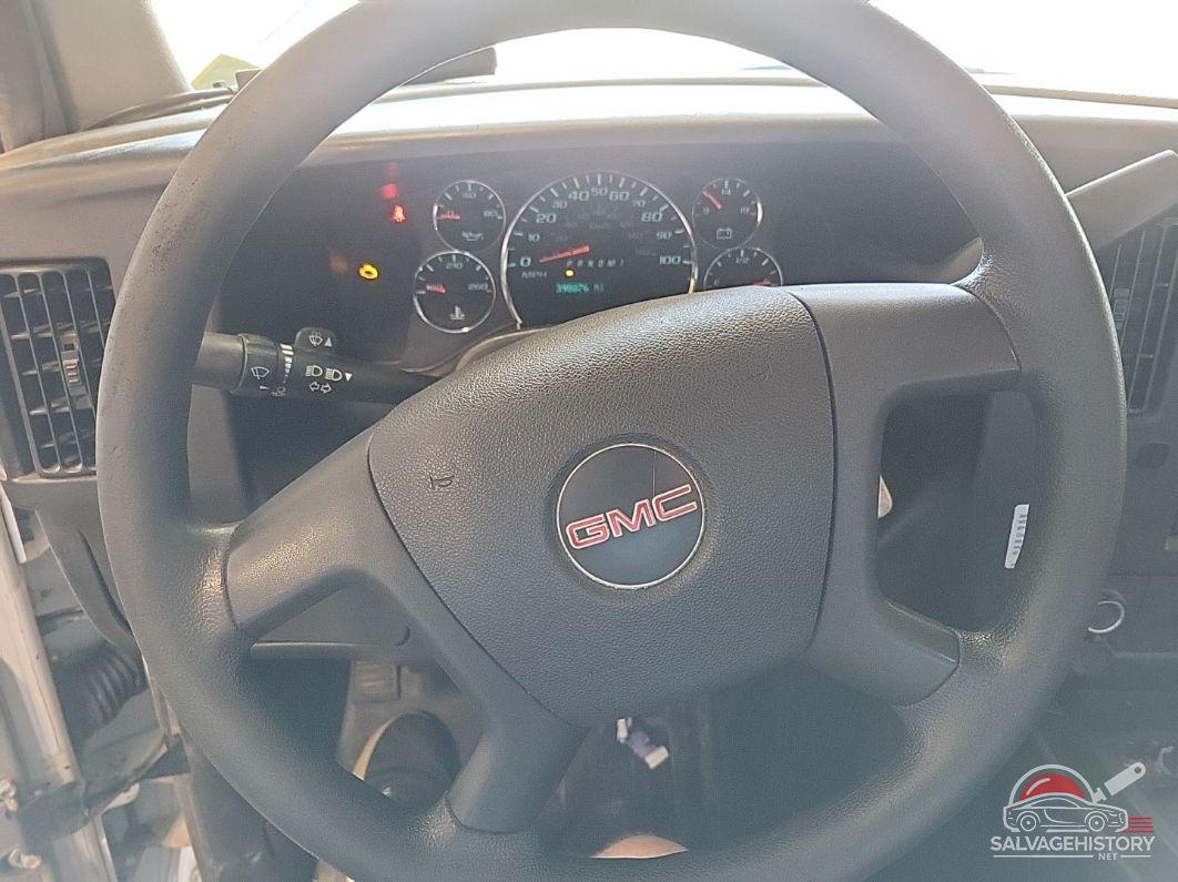 1GTW7FCA4C1182829 2012 GMC SAVANA 2500 photo no. 3