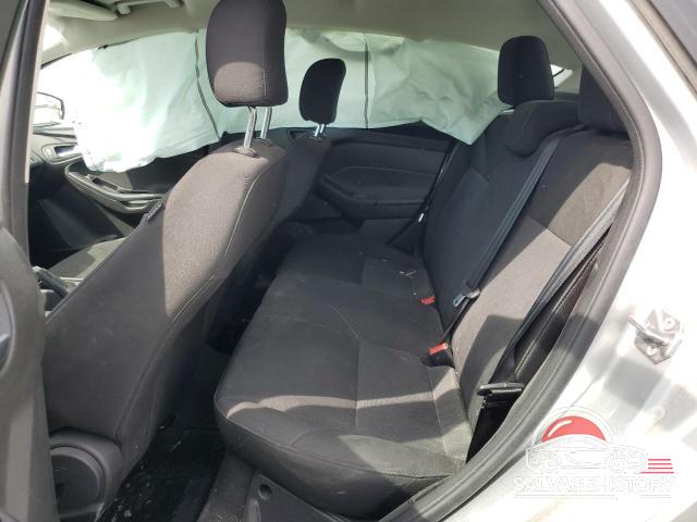 1FADP3K26FL364949 2015 FORD FOCUS photo no. 10