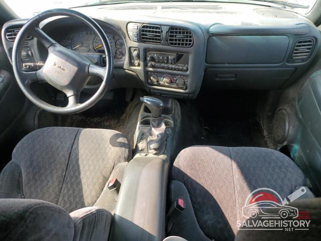1GDT13W9Y2233975 2000 GMC JIMMY photo no. 8