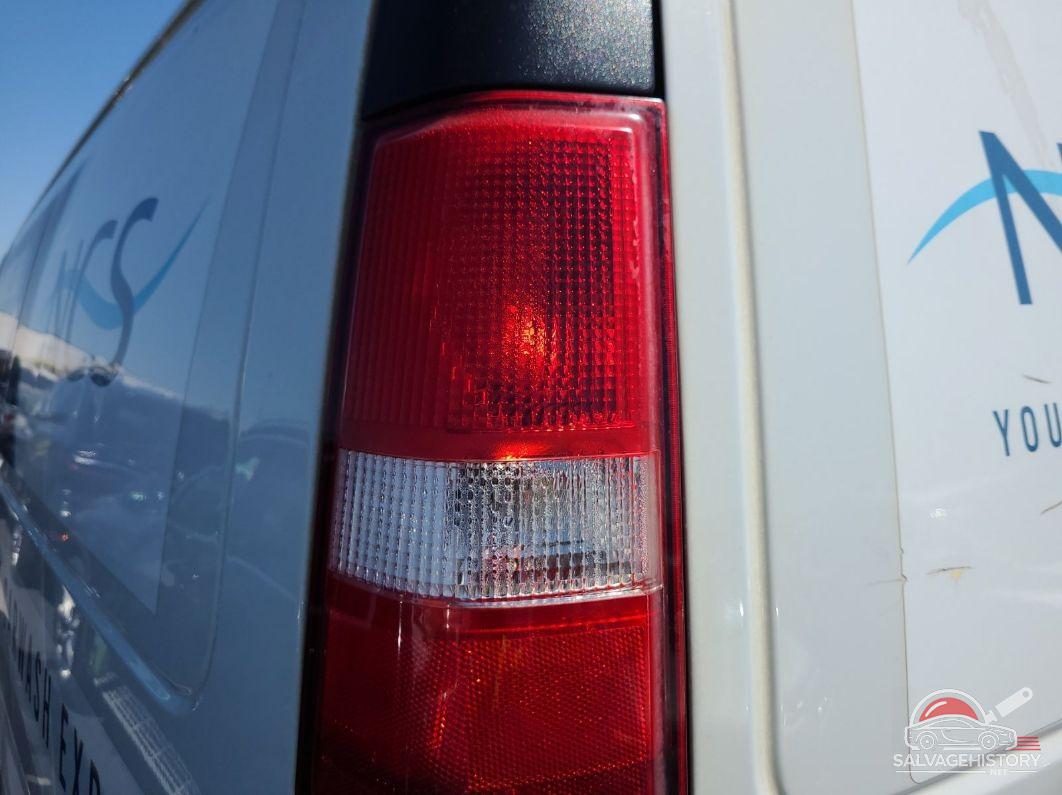 1GCWGAFP6K1247830 2019 CHEVROLET EXPRESS 2500 photo no. 3