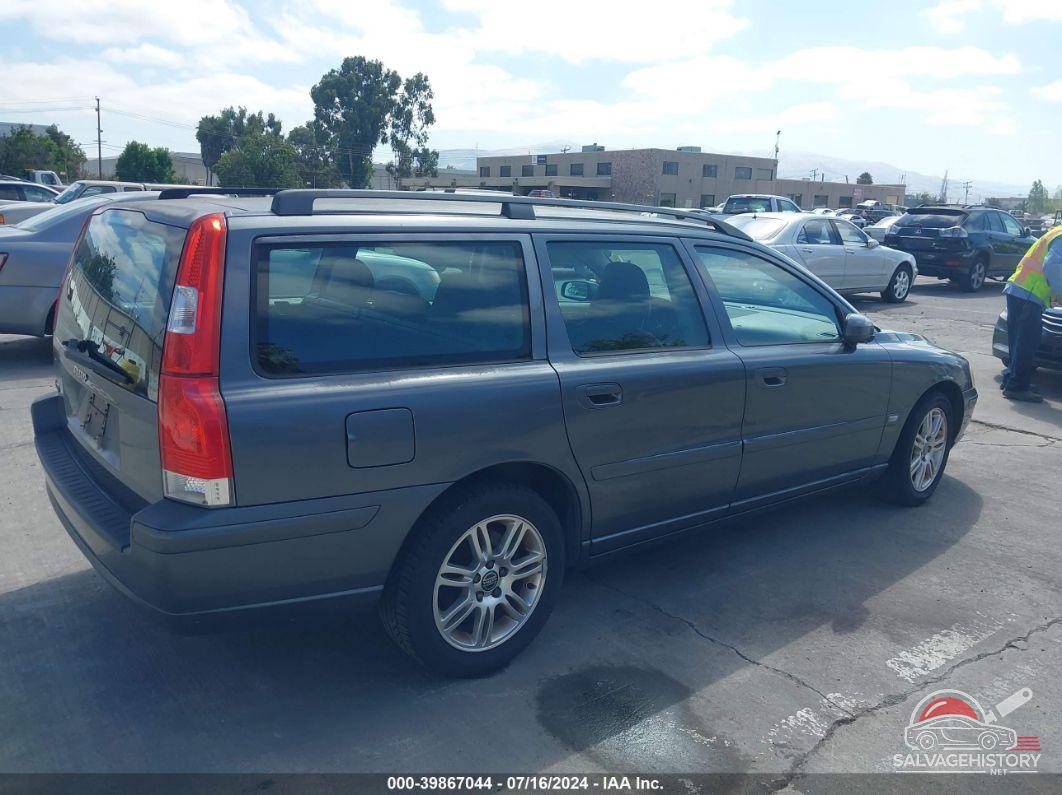 YV1SW640562540472 2006 VOLVO V70 photo no. 4
