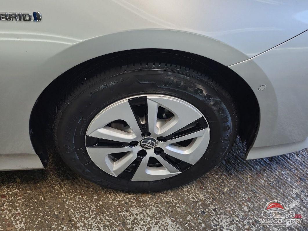 JTDKBRFU6J3073830 2018 TOYOTA PRIUS photo no. 4