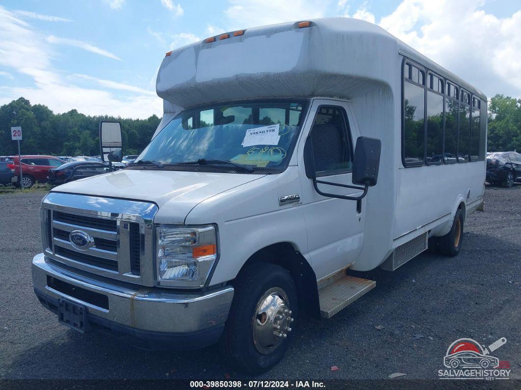 1FDFE4FS6CDB18882 2012 FORD E-450 CUTAWAY photo no. 2