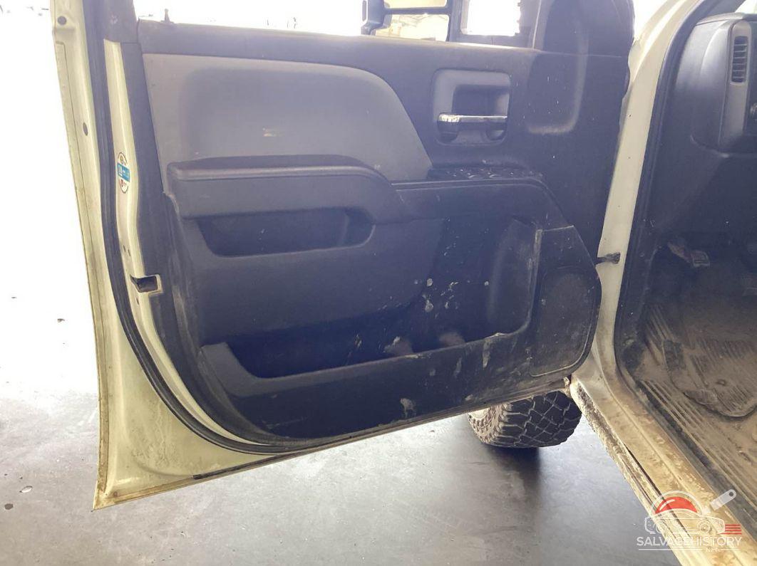 2GC2KREG4K1211853 2019 CHEVROLET SILVERADO 2500HD photo no. 22