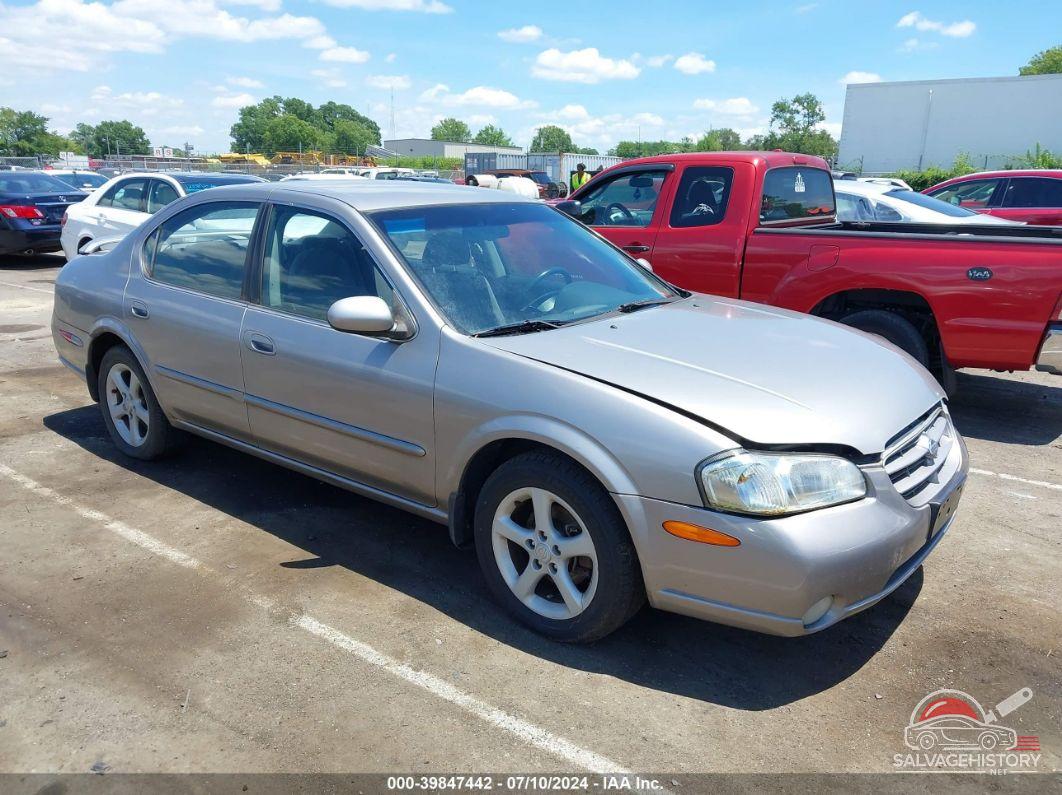 JN1CA31D3YT745688 2000 NISSAN MAXIMA photo no. 3