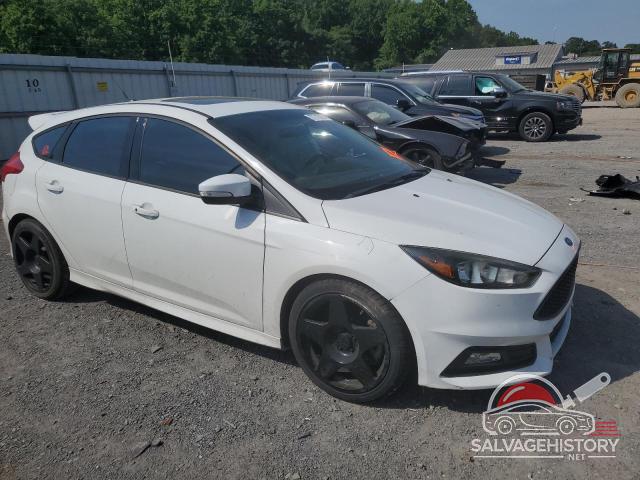 1FADP3L95FL267317 2015 FORD FOCUS photo no. 4