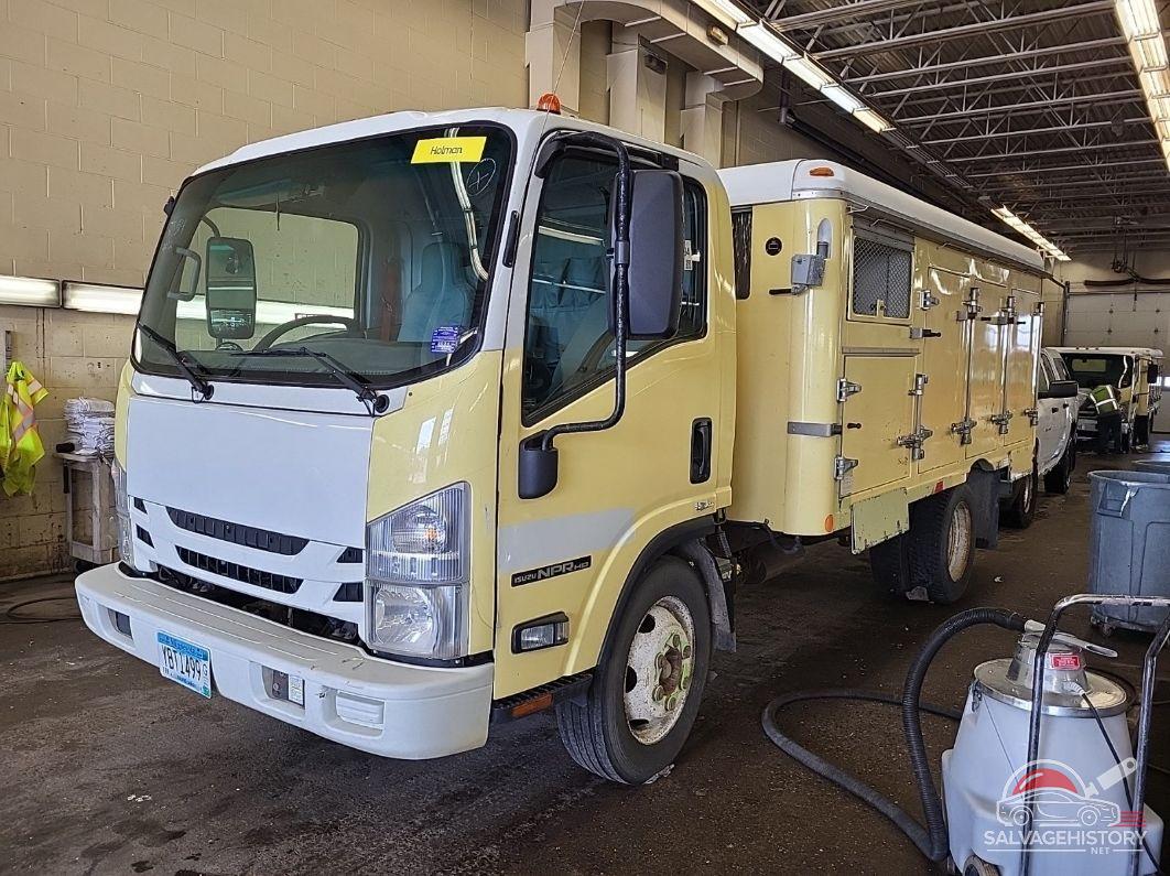54DC4W1CXHS801267 2017 ISUZU NPR HD GAS REG photo no. 4
