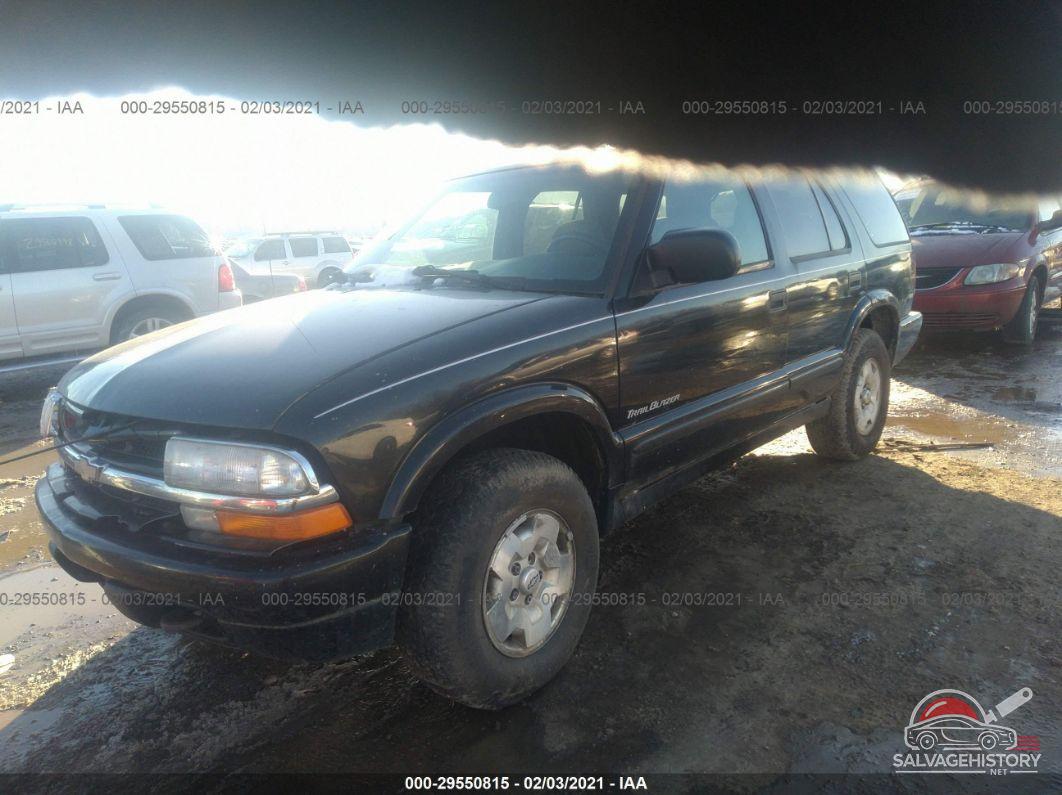 1GNDT13WX12104197 2001 CHEVROLET BLAZER photo no. 2