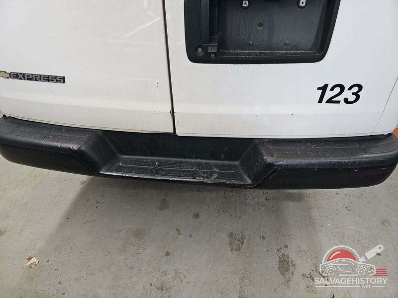 1GCWGAFP4J1326198 2018 CHEVROLET EXPRESS 2500 photo no. 8