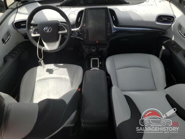 JTDKARFU7J3061947 2018 TOYOTA PRIUS photo no. 8
