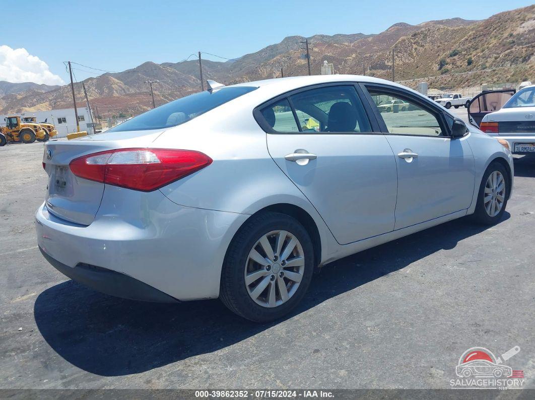 KNAFX4A67F5336835 2015 KIA FORTE photo no. 4