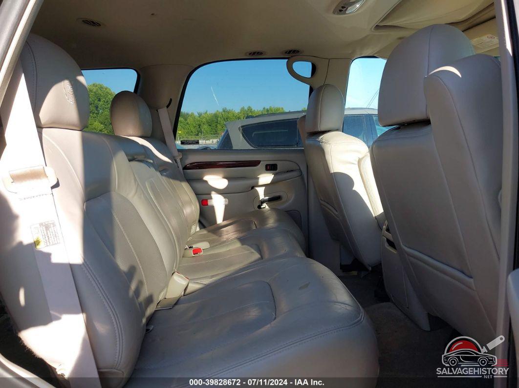 1GYEK63N32R140420 2002 CADILLAC ESCALADE photo no. 8