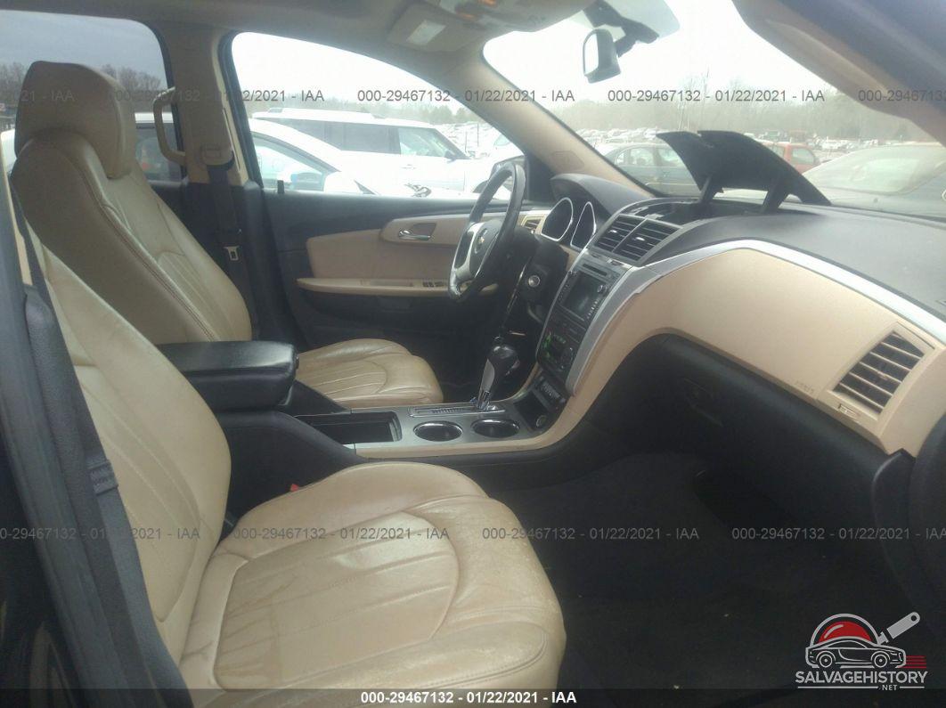 1GNKRLED9BJ208975 2011 CHEVROLET TRAVERSE photo no. 5